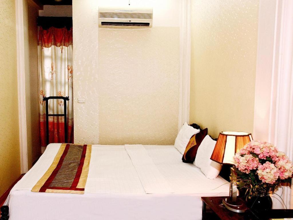 Kangaroo Hostel Hanoi Buitenkant foto