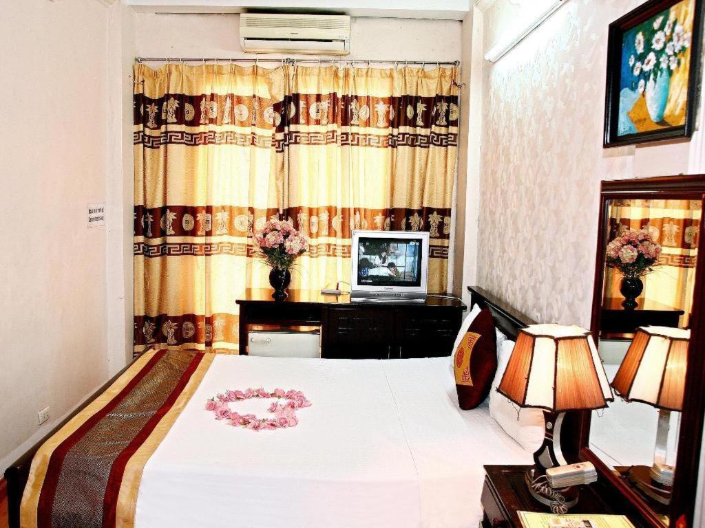 Kangaroo Hostel Hanoi Buitenkant foto